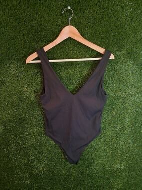 House of Harlow 1960 Black Ribbed V-Neck Bodysuit Sleeveless Women's Sz L